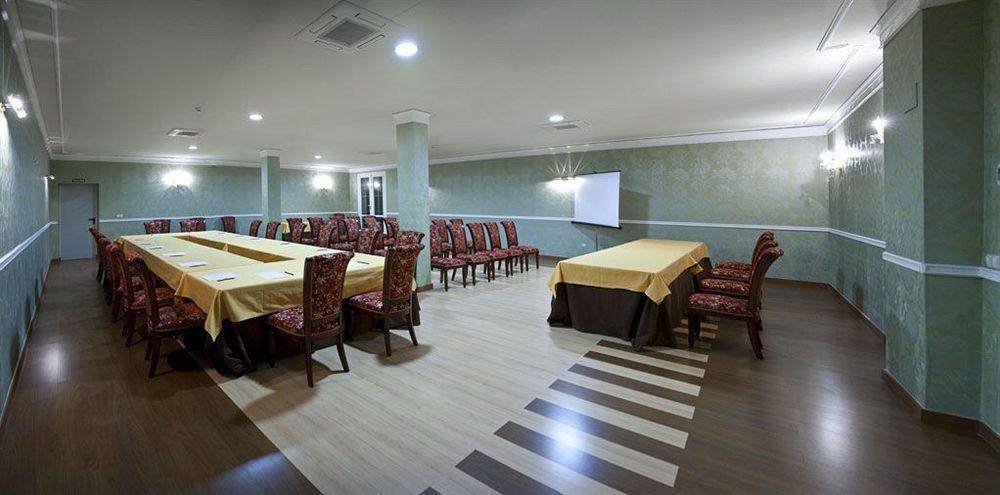 Hotel Santa Isabel Αλμπαθέτε Εξωτερικό φωτογραφία