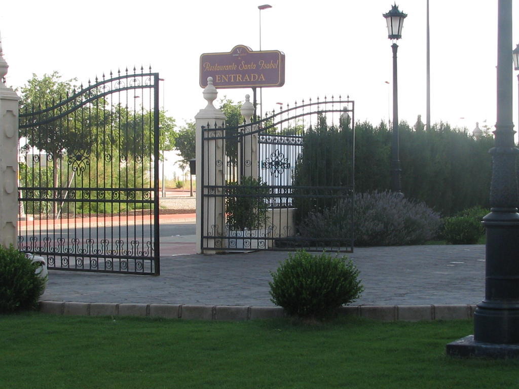 Hotel Santa Isabel Αλμπαθέτε Εξωτερικό φωτογραφία